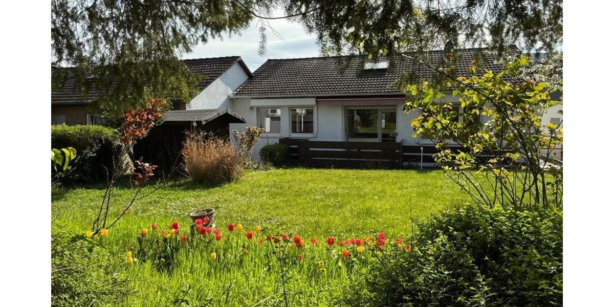 Schwalbach: Ruhig wohnen am Grüngürtel – Bungalow mit großem Garten und vielseitigem Raumangebot - Bungalow Schwalbach | Angebot:26534677