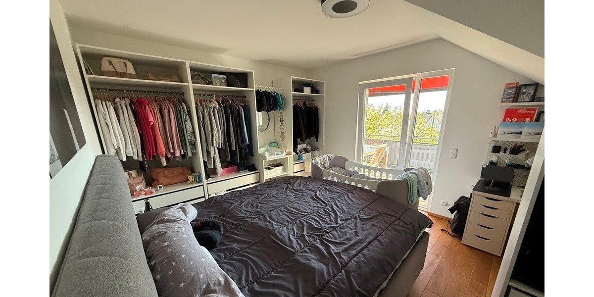 Schlafzimmer DG