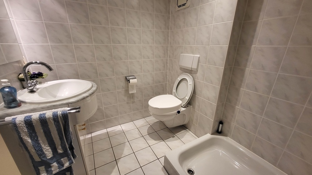 Gäste WC UG