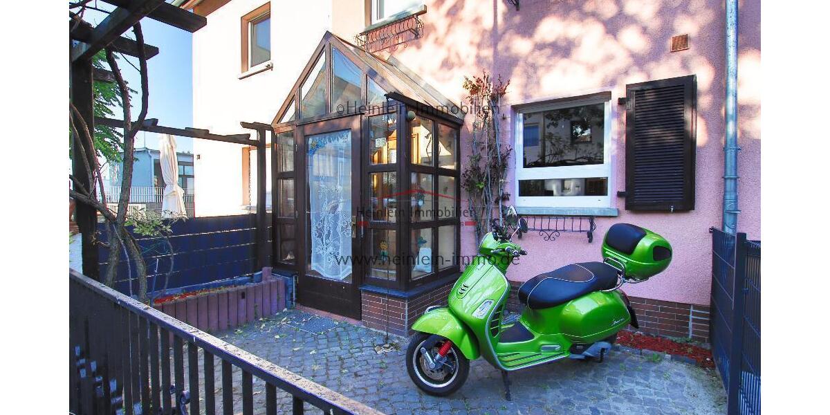 Charmantes Reihenmittelhaus 5 ZKBB* tgl.Badezimmer* kleiner Garten* Gartenhütte* Frankfurt-Gallus - Reihenmittelhaus Frankfurt am Main Gallus Viertel | Angebot:26882914